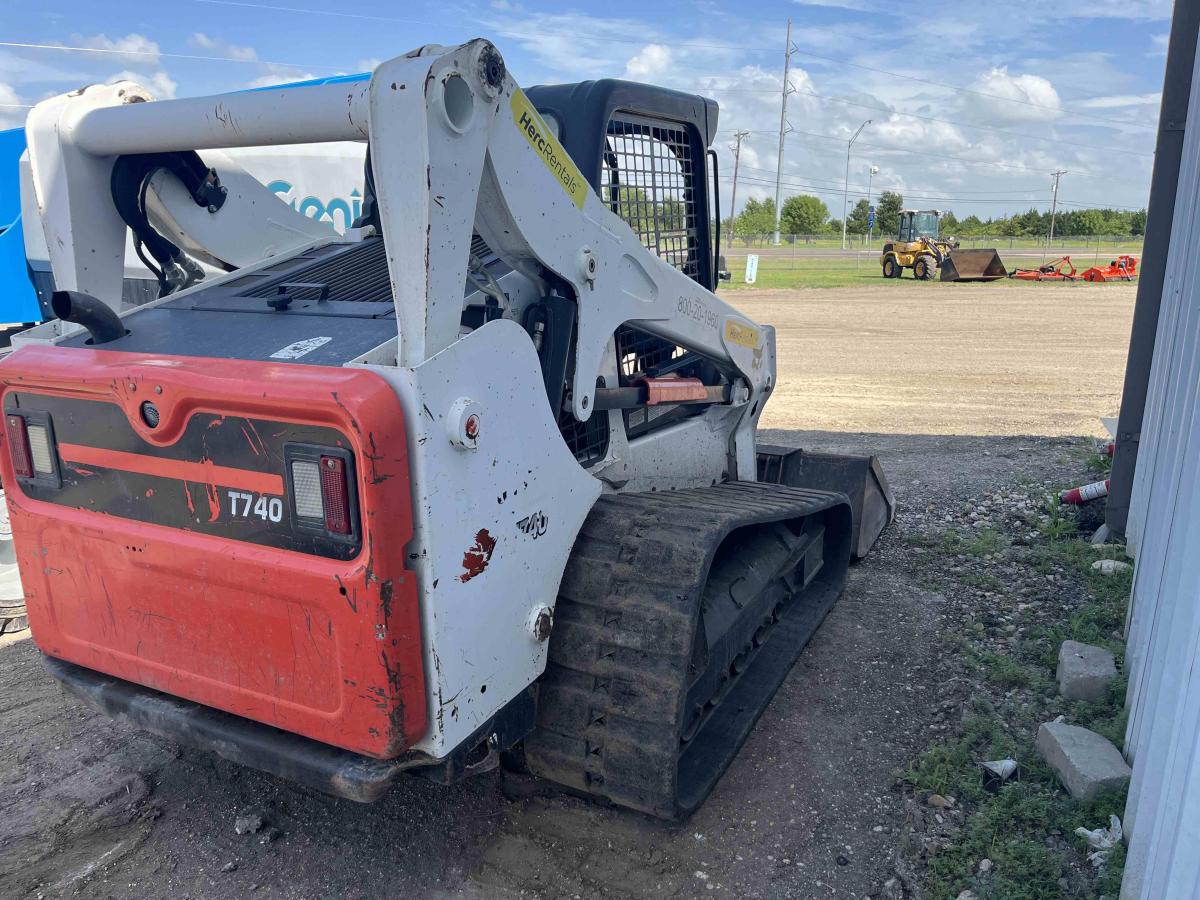 2018 Bobcat T740-2