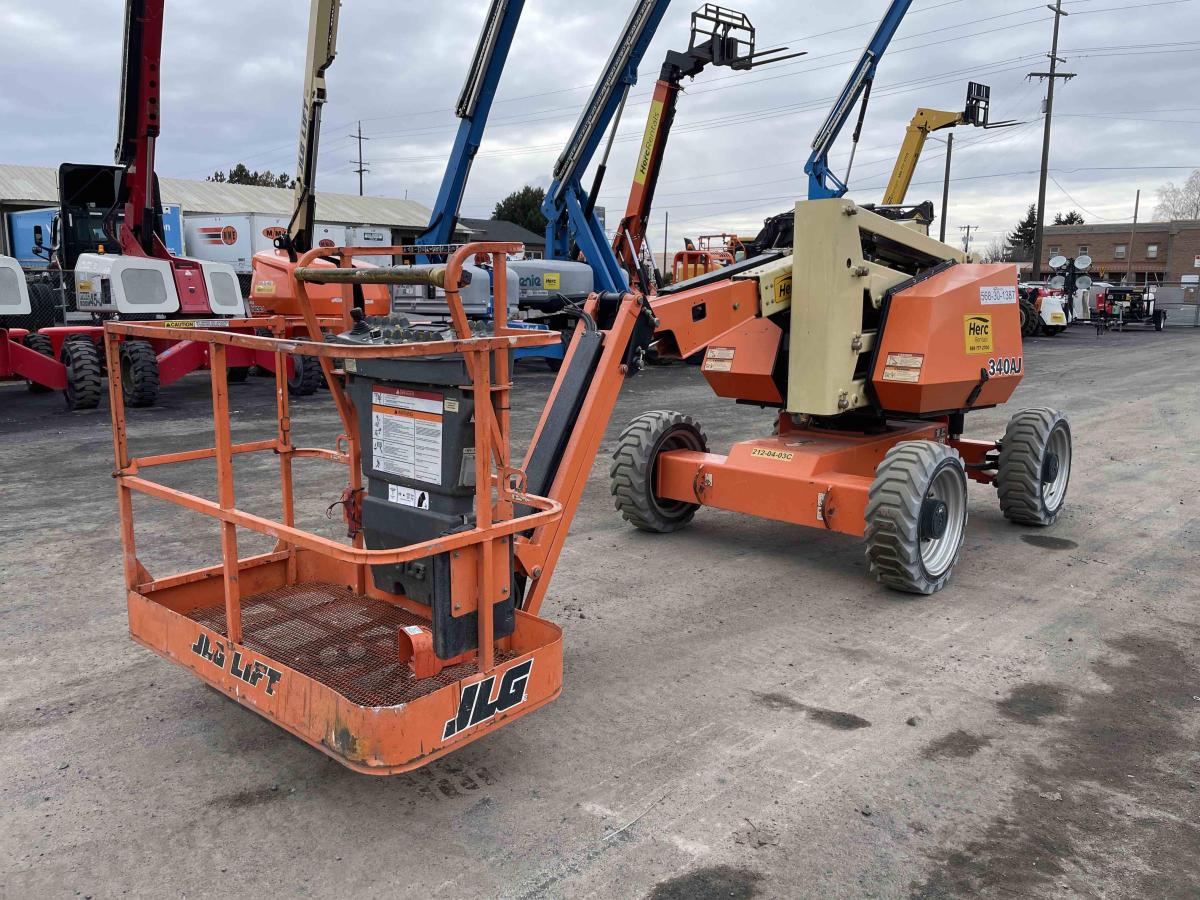 2018 JLG 340AJ
