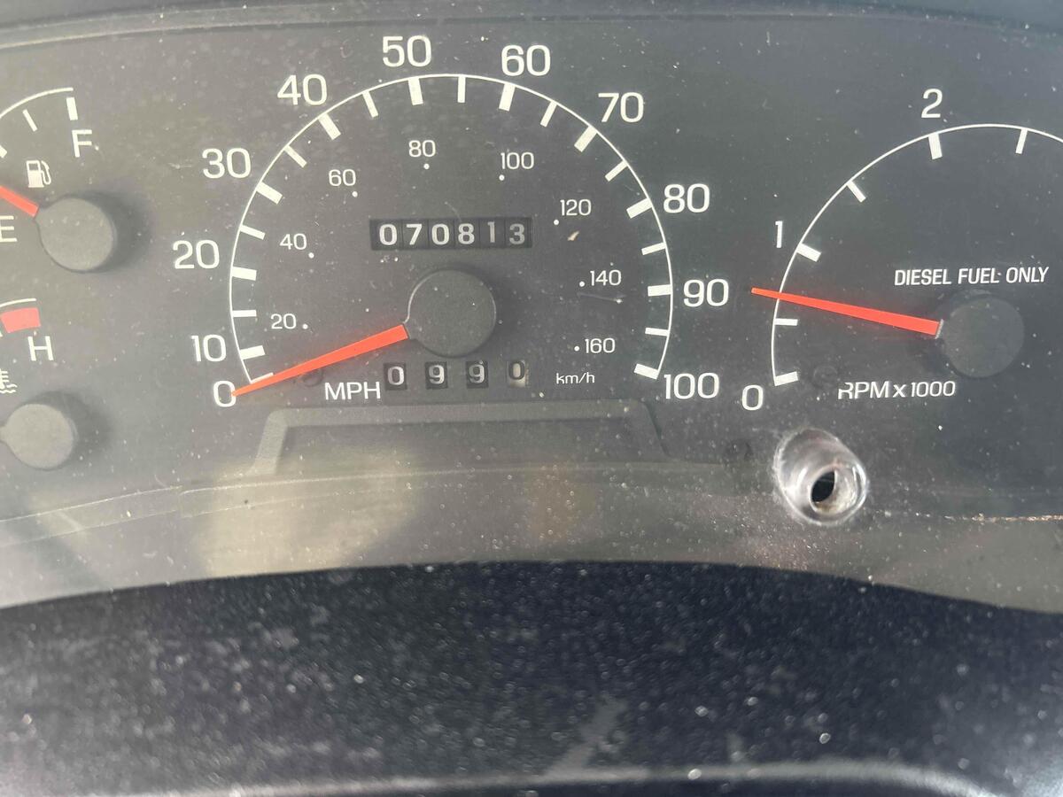 2000 Ford F750-5