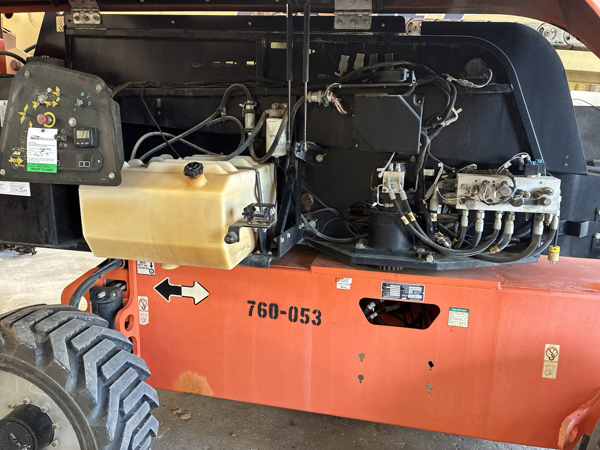 2018 JLG 660SJ-12