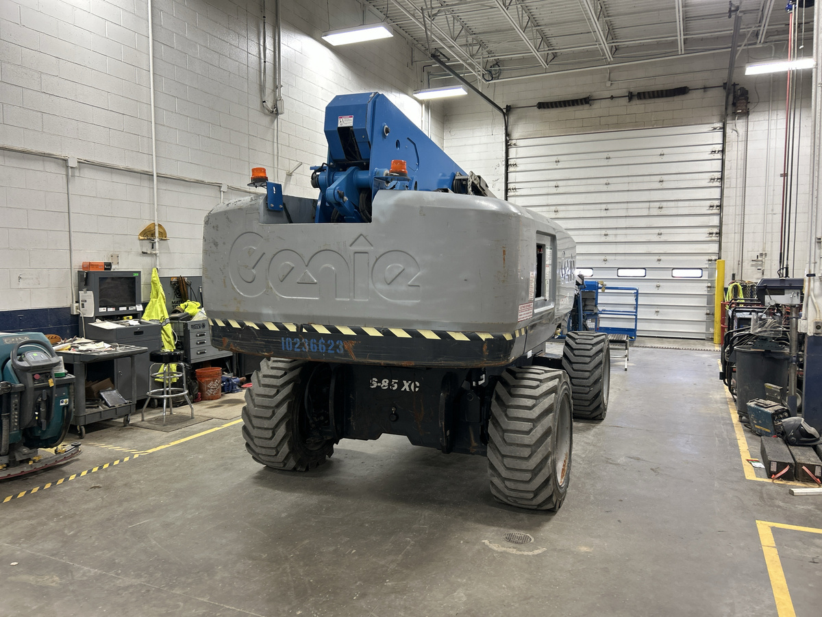 2018 Genie S-85-2