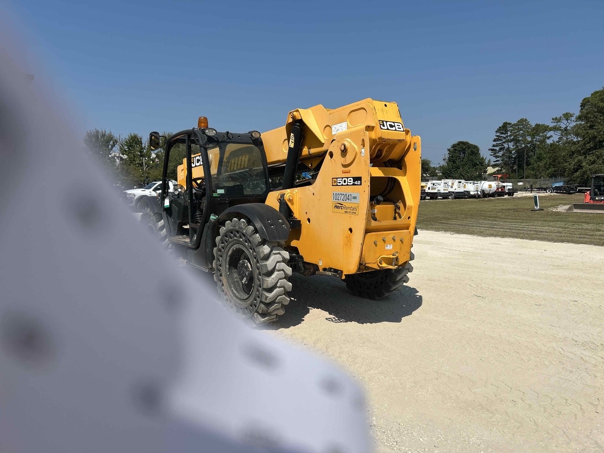 2019 JCB 509-42-4