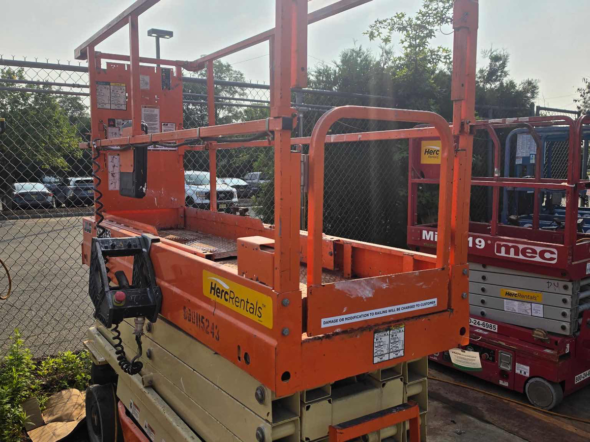 2016 JLG 2632ES-2