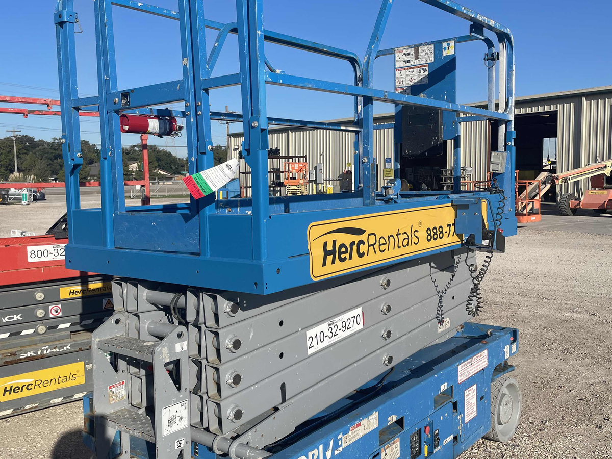 2021 Genie GS-3246-4