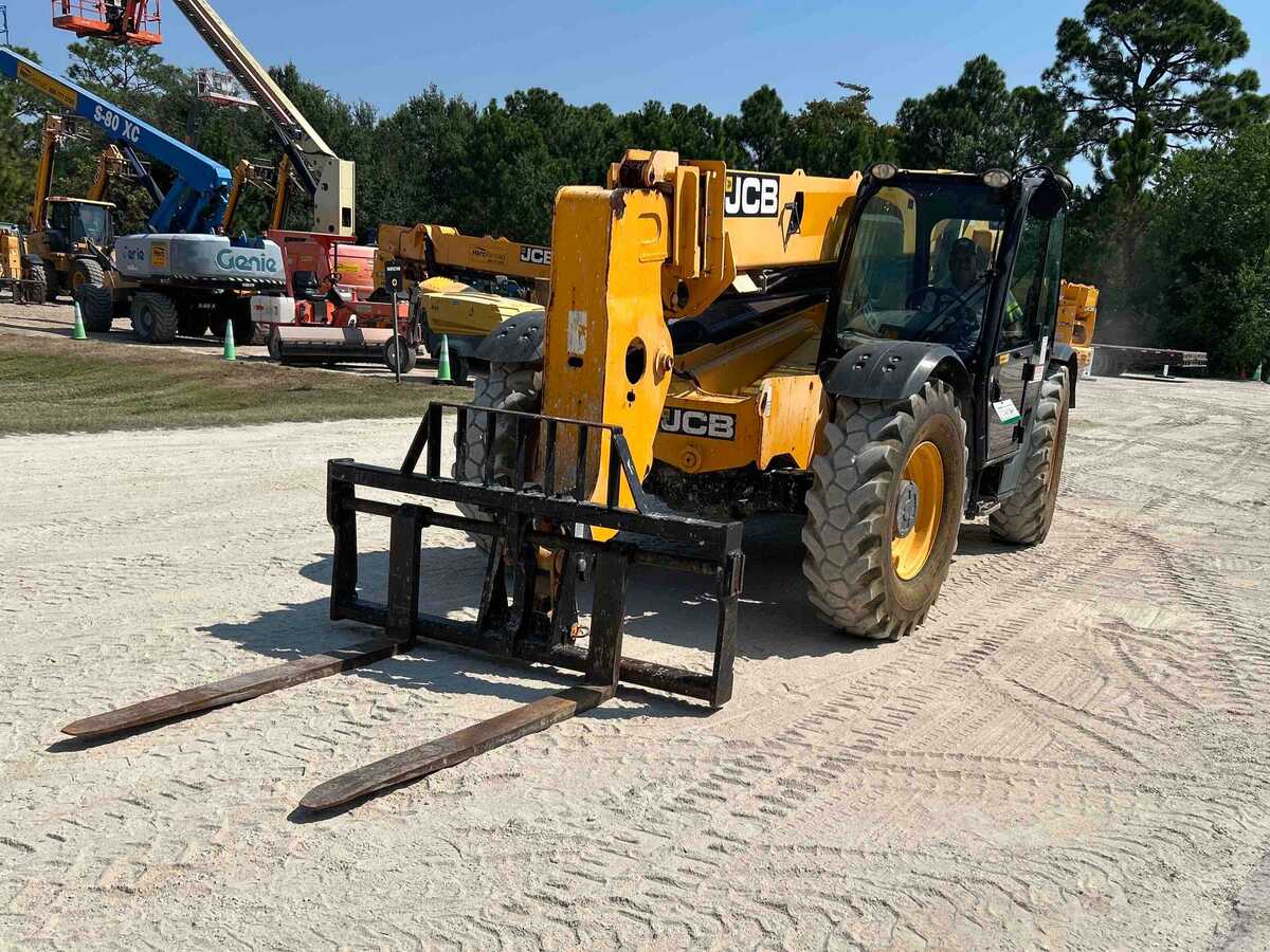 2018 JCB 507-42-1