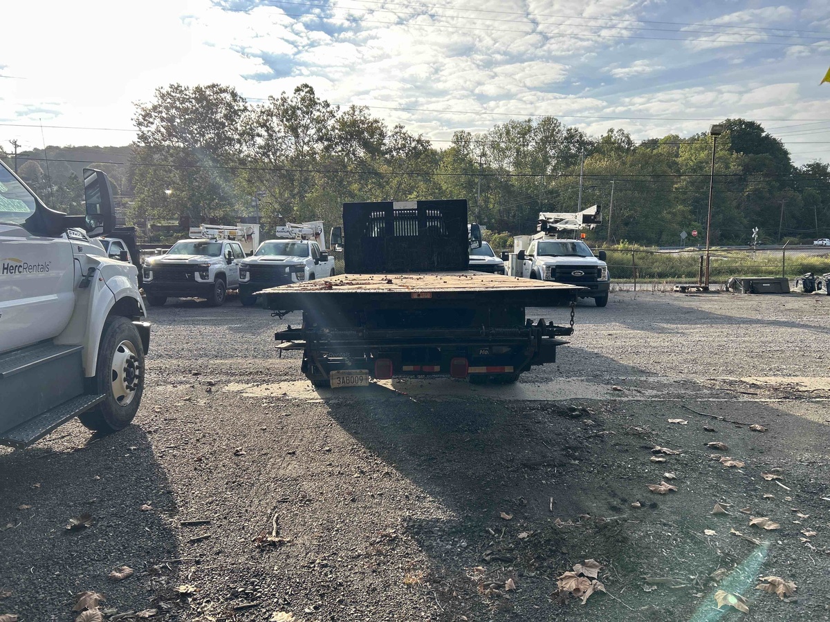 2017 Ford F750-5