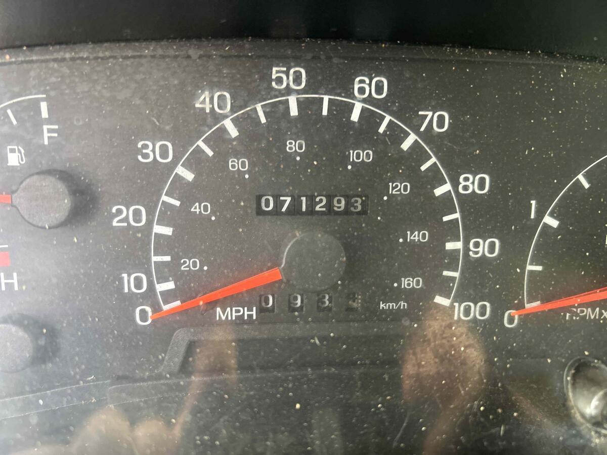 2000 Ford F750-6