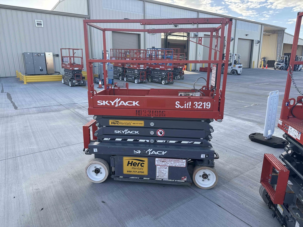 2017 Skyjack SJ3219-4