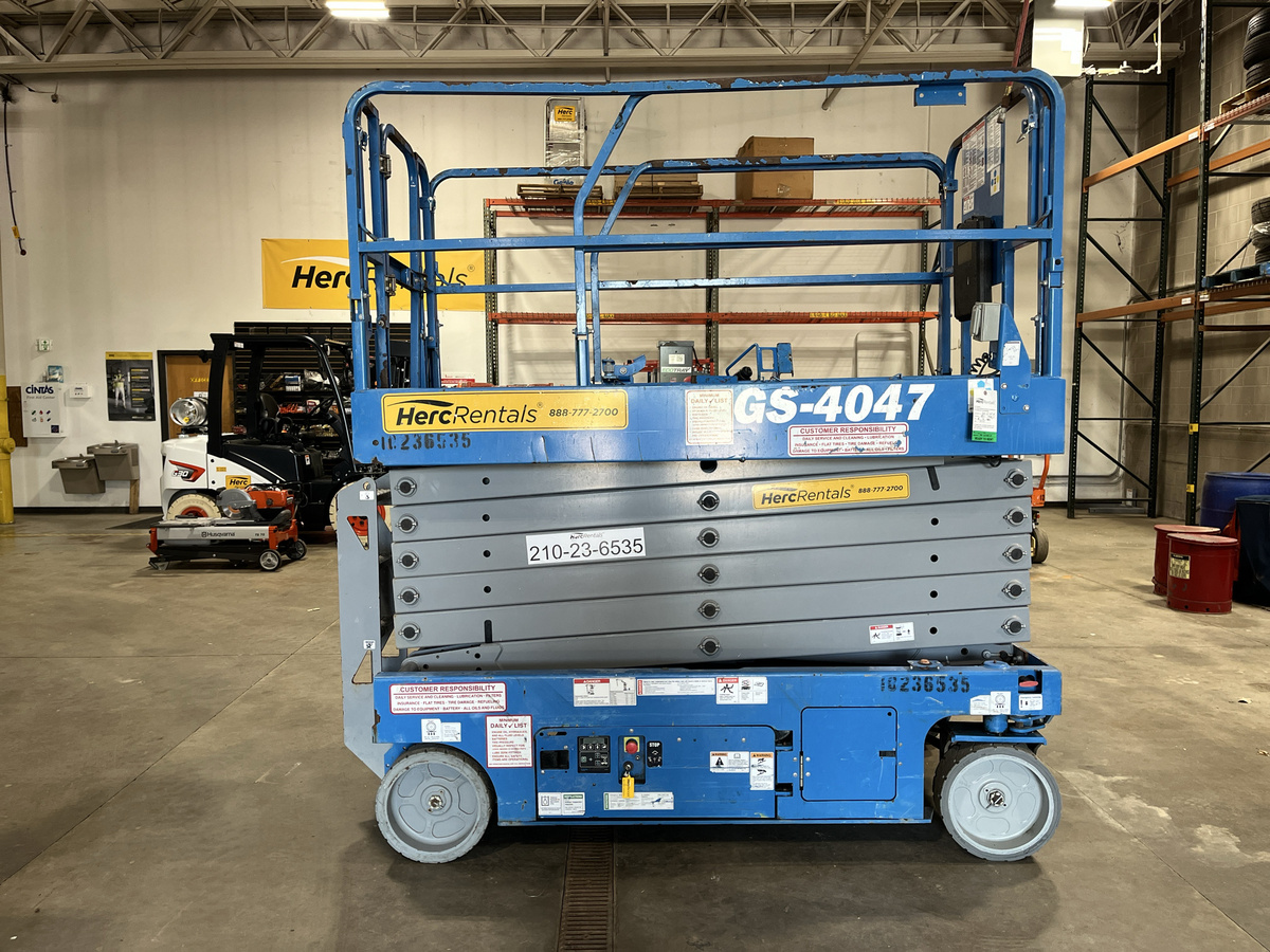 2019 Genie GS-4047