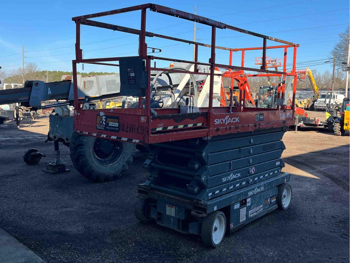 2017 Skyjack SJ4740