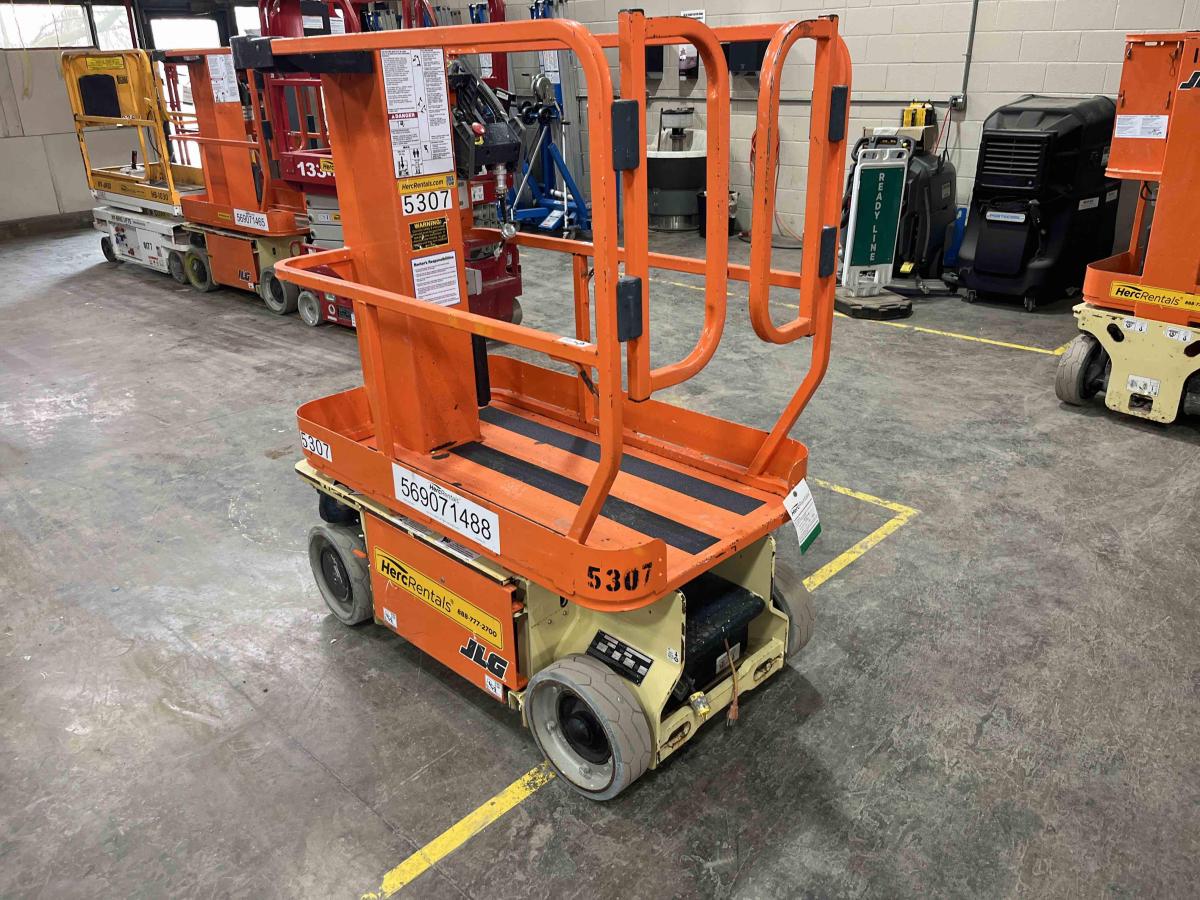 2016 JLG 1230ES