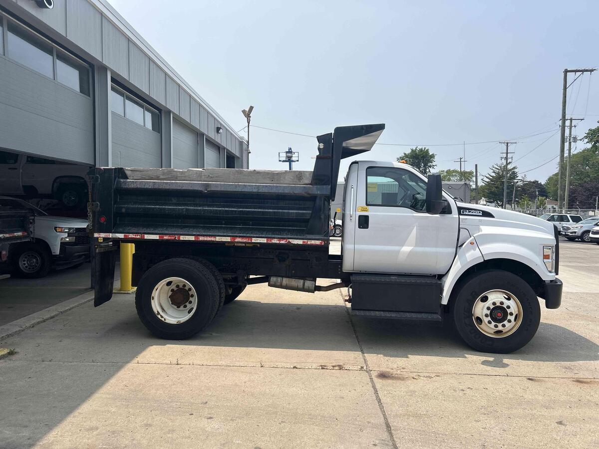 2019 Ford F750-5