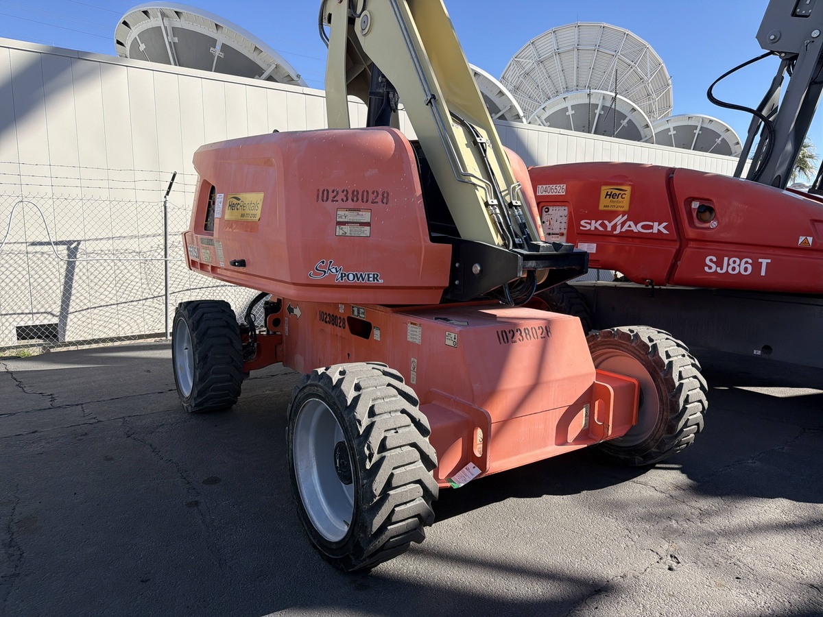 2018 JLG 660SJ-2