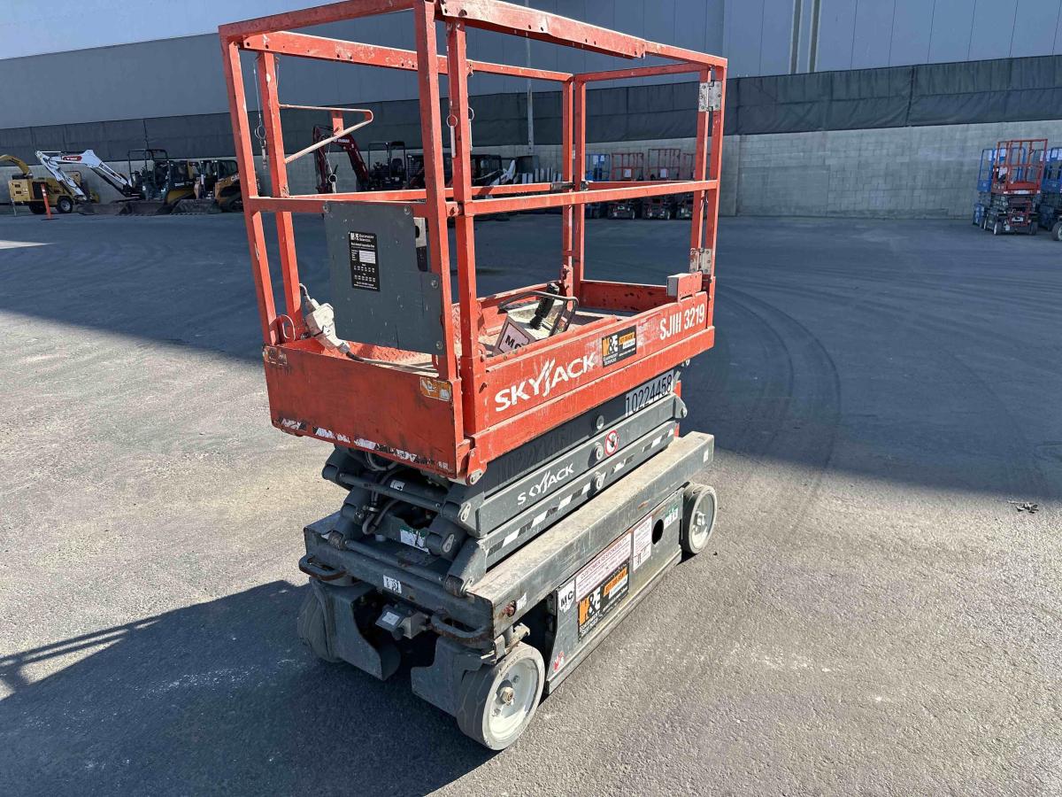 2017 Skyjack SJ3219