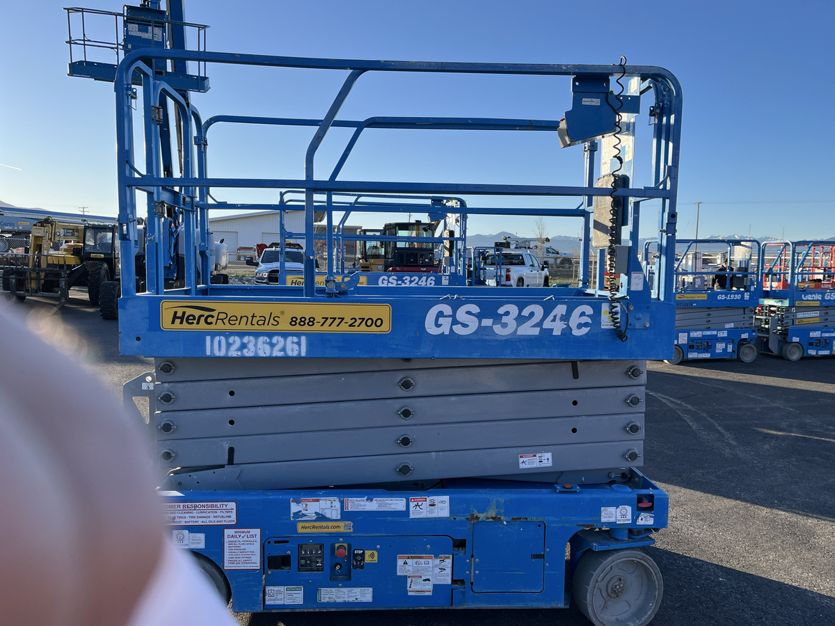 2018 Genie GS-3246-2