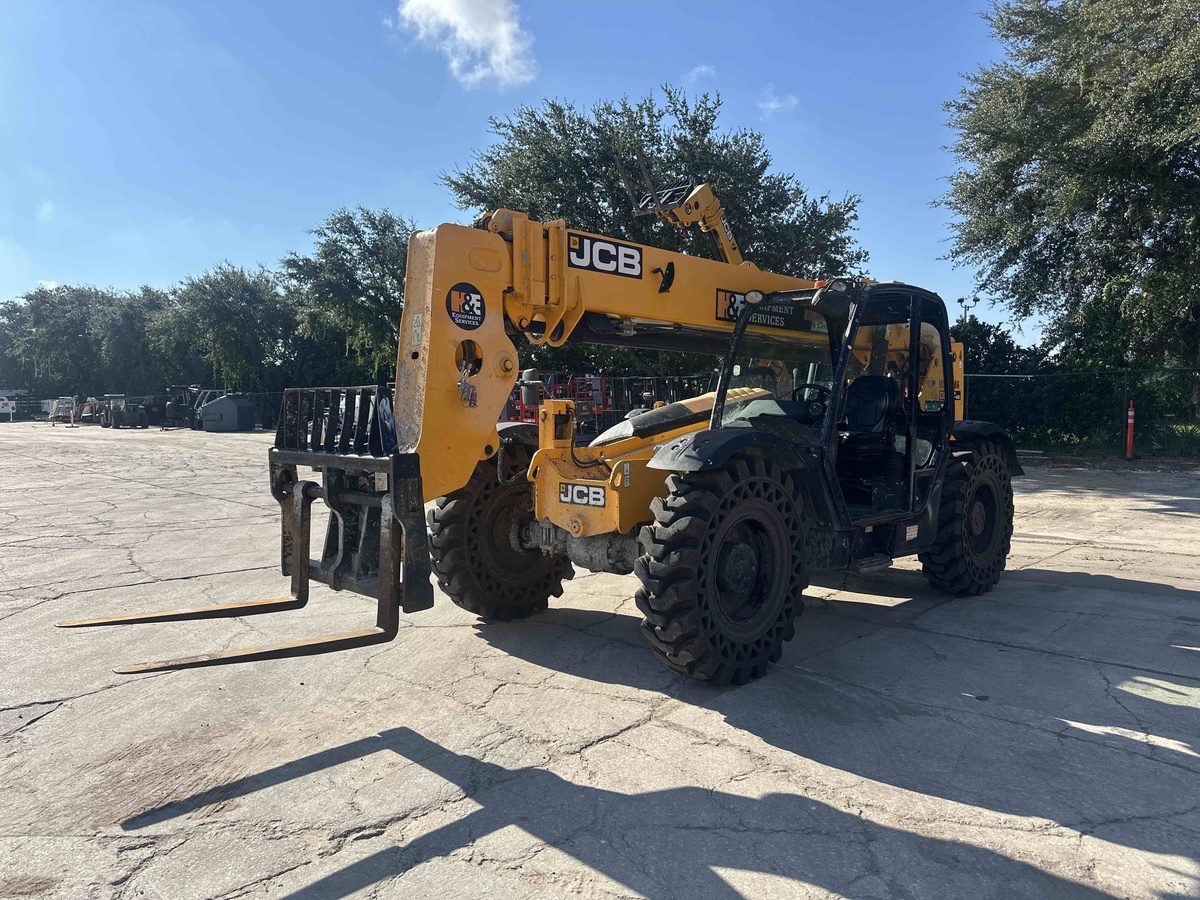 2022 JCB 507-42-1