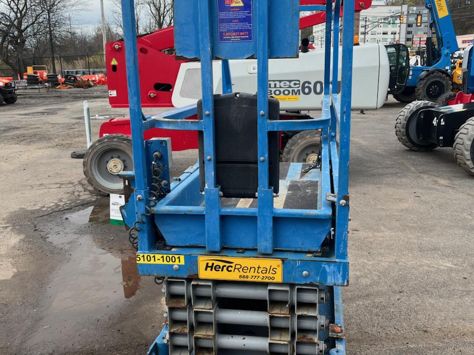 2018 Genie GS-1930