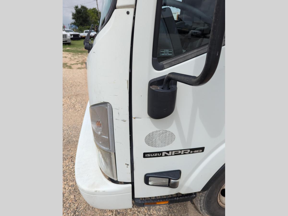 2019 Isuzu NPR-3