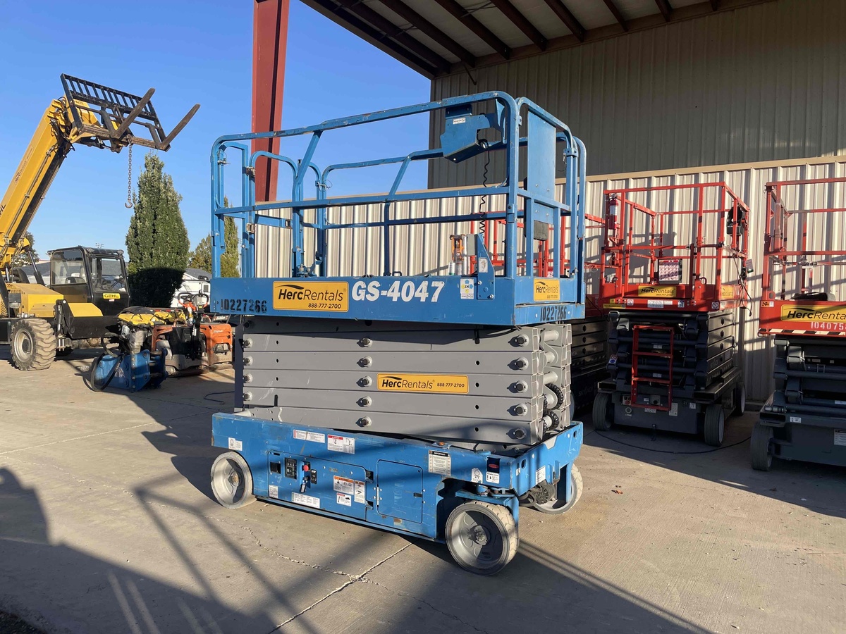 2017 Genie GS-4047-1