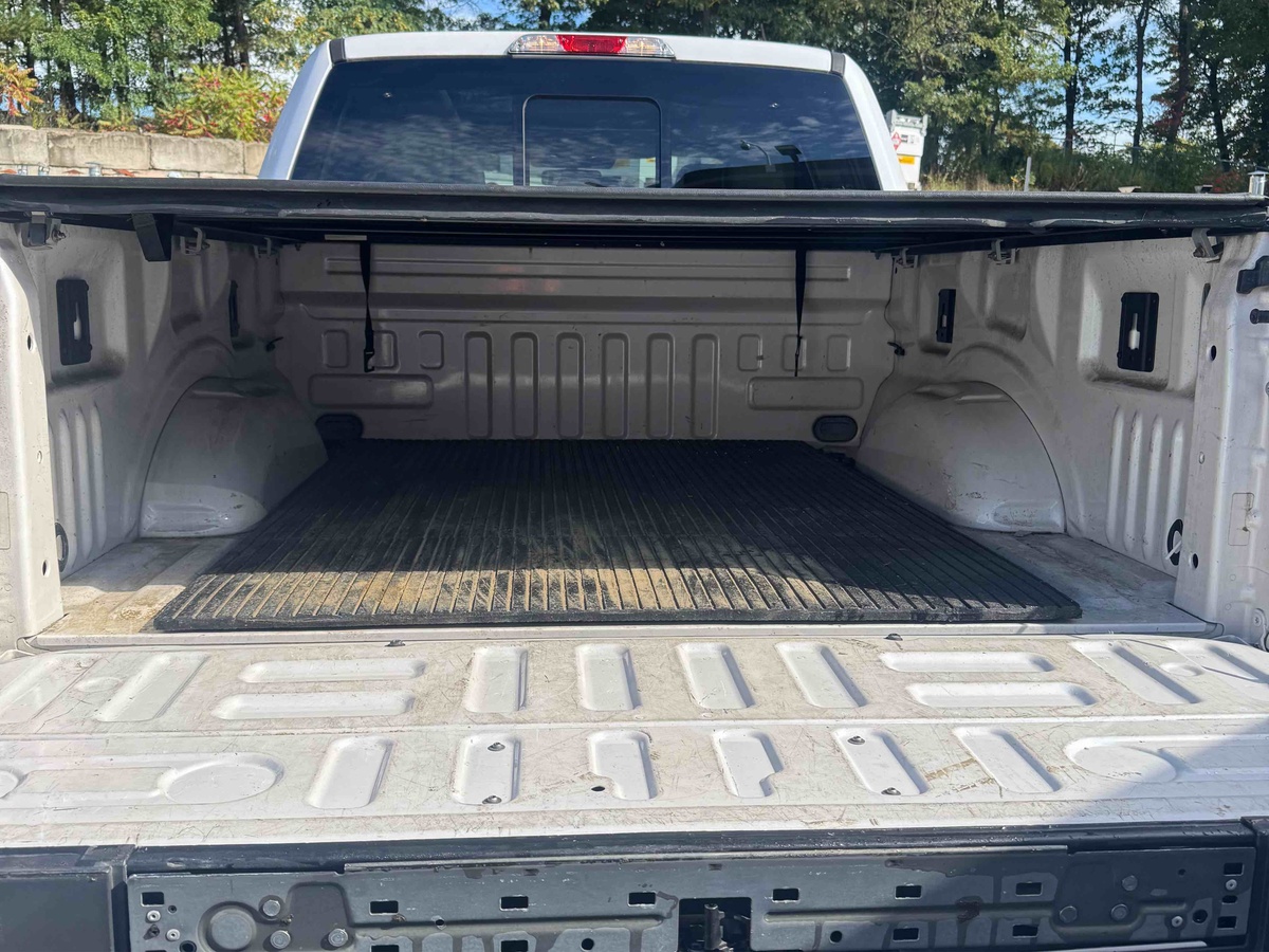 2015 Ford F150 Lariat-9