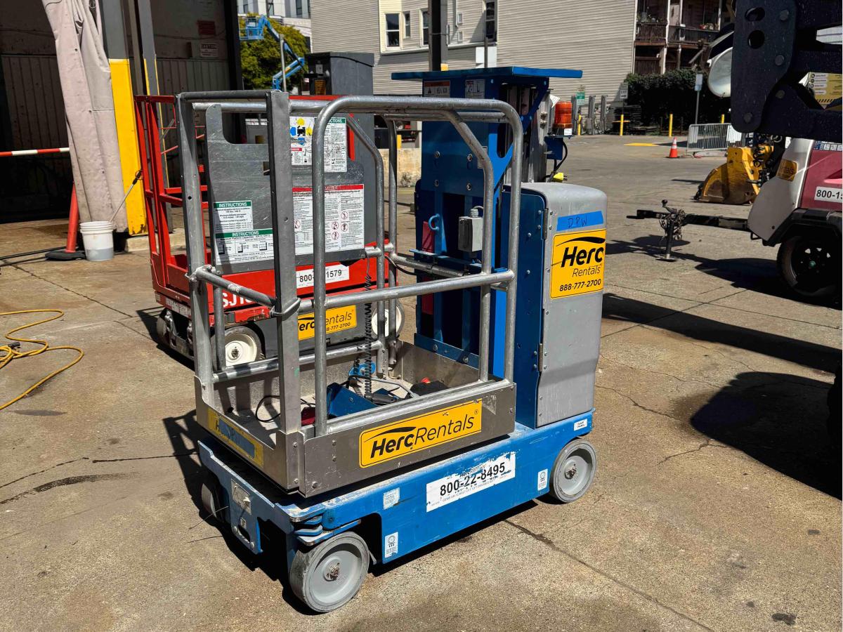 2018 Genie GR-12