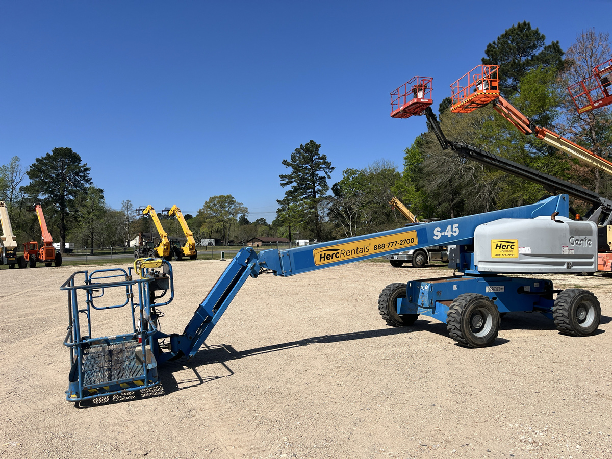 2018 Genie S-45-7