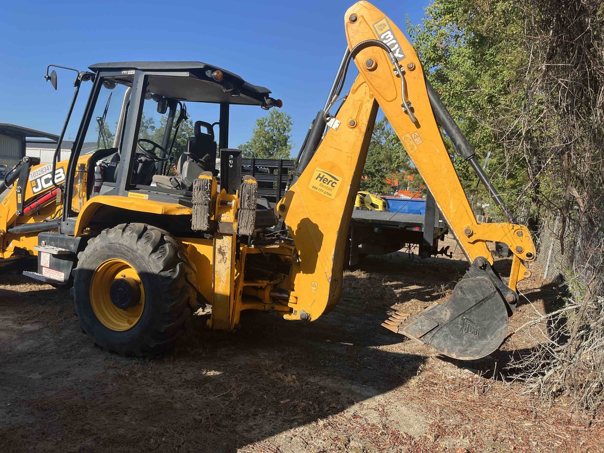 2022 JCB 3CX-6
