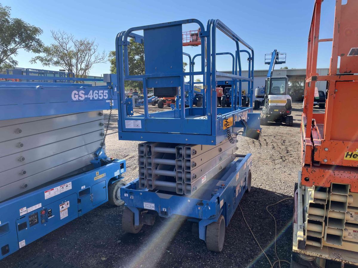 2019 Genie GS-3246