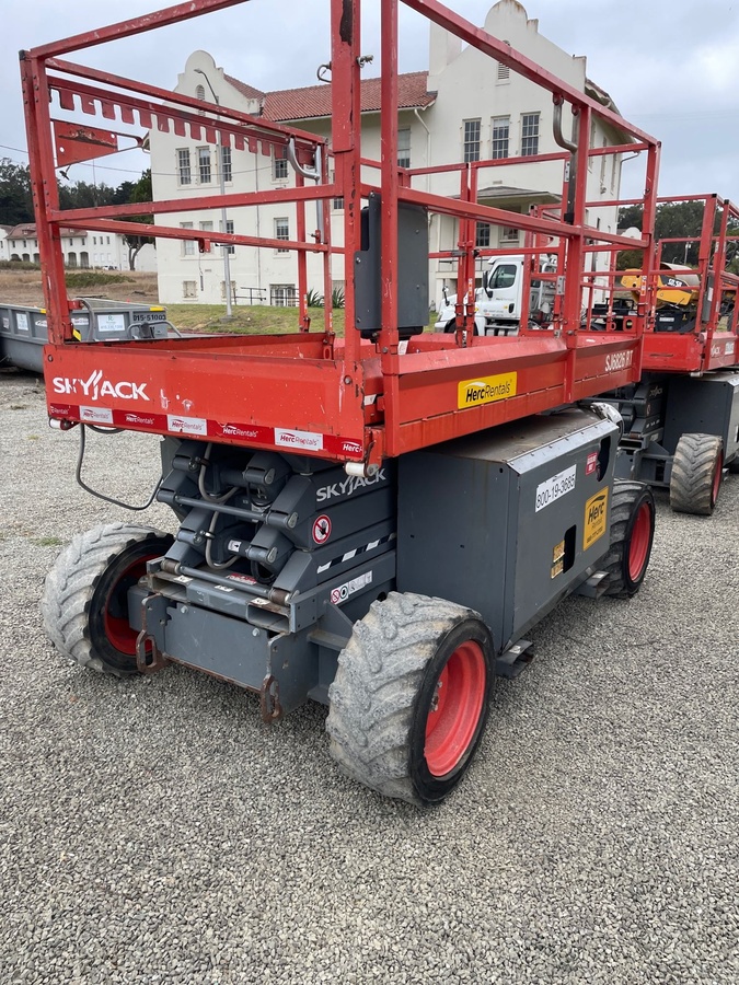 2018 Skyjack SJ-6826RT-3