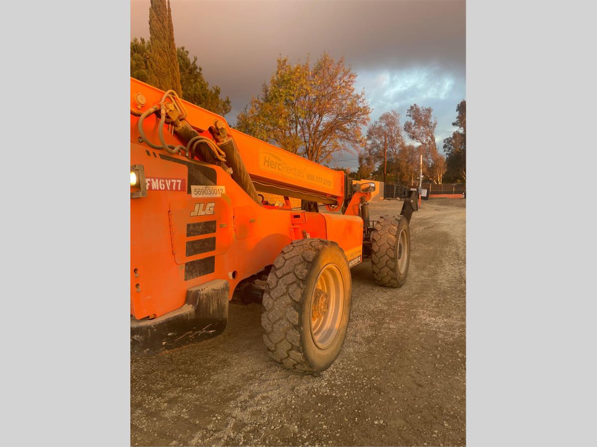 2017 SkyTrak 10054