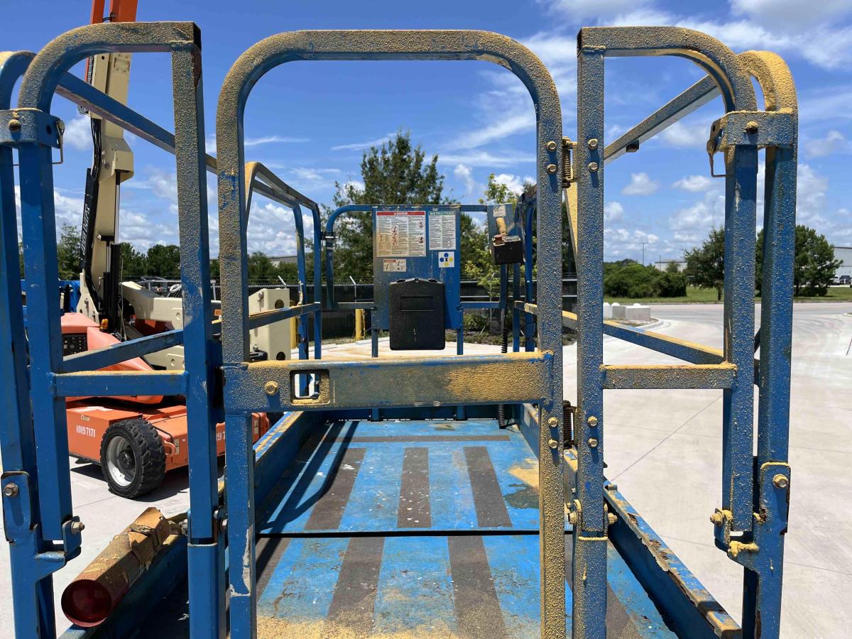 2016 Genie GS-3246-7