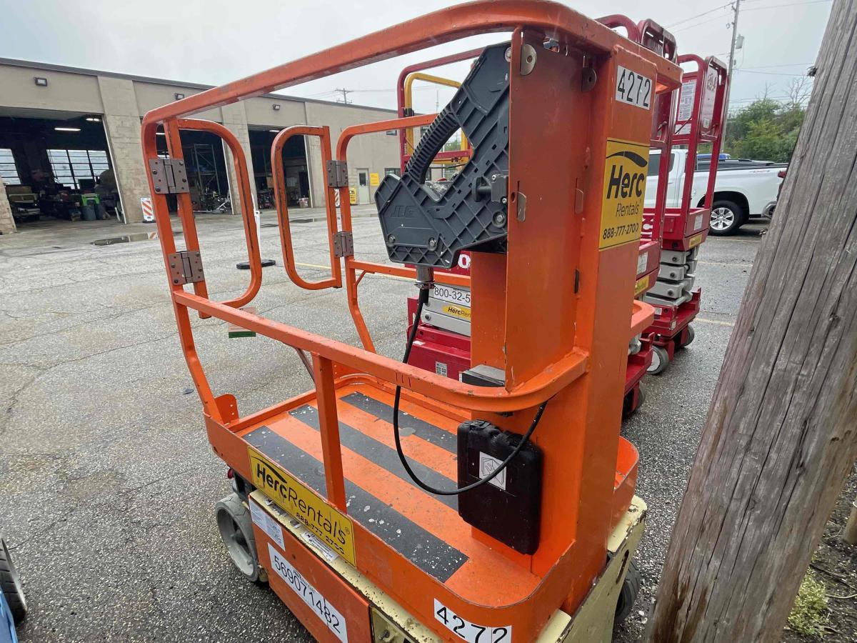 2014 JLG 1230ES-1