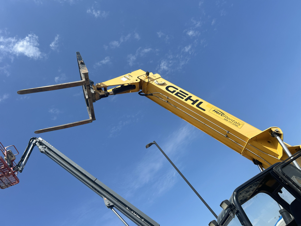 2019 Gehl RS8-42-3