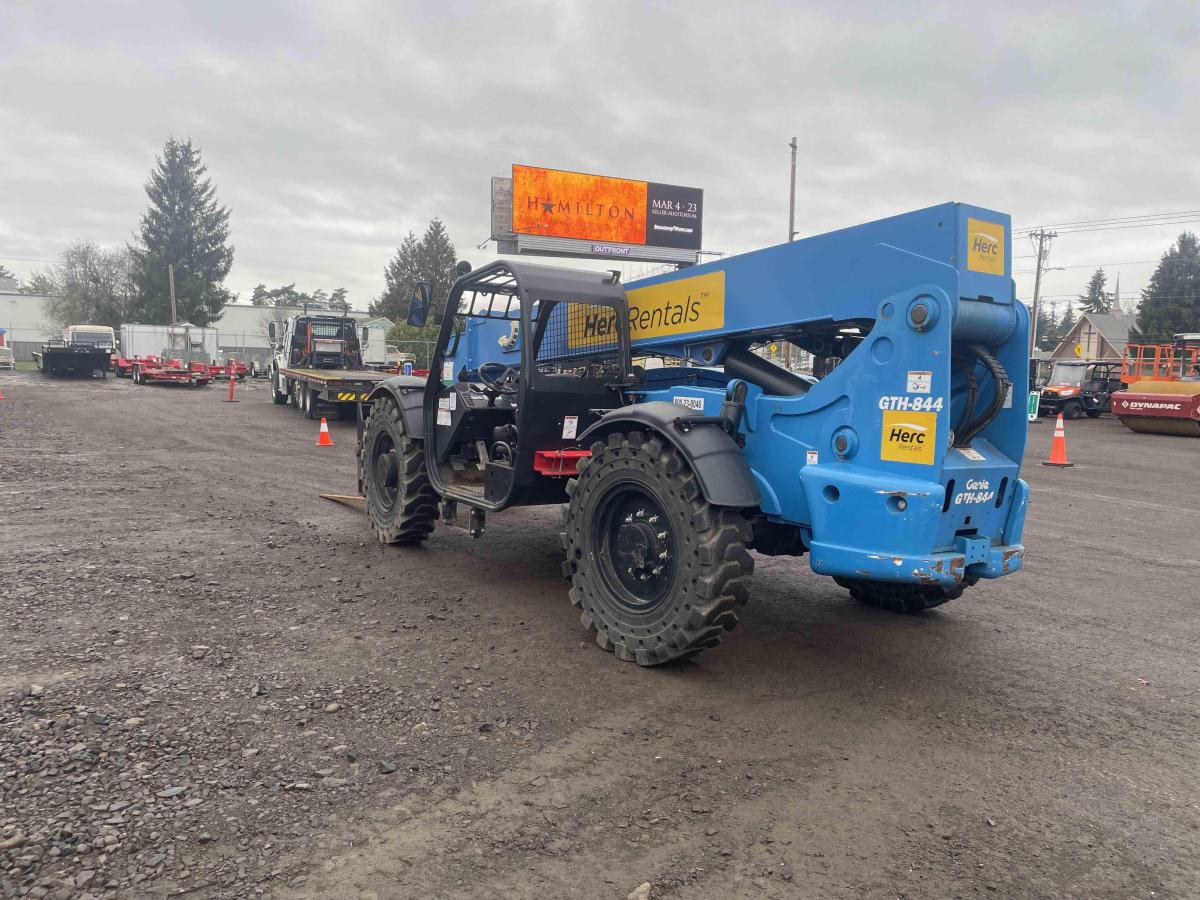 2018 Genie GTH 844-2