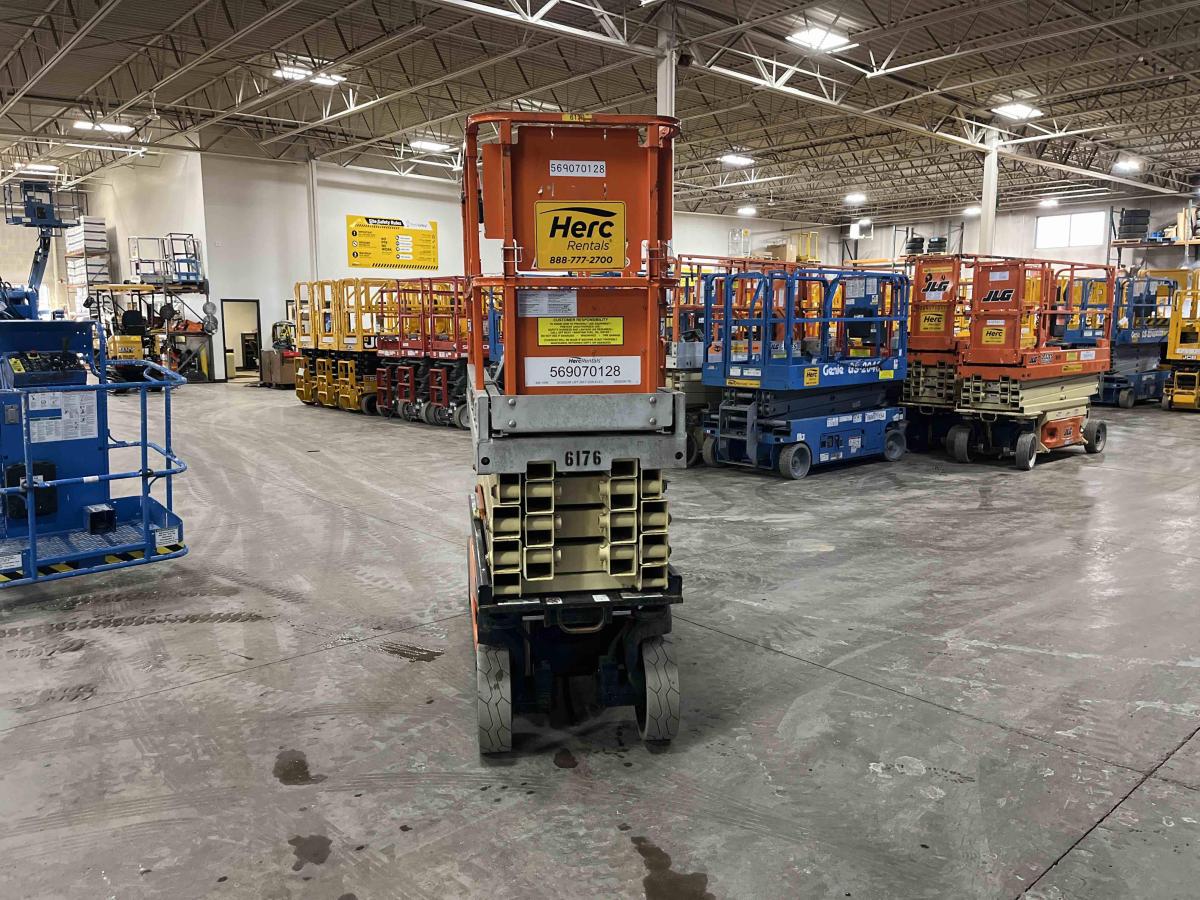 2014 JLG 2630ES