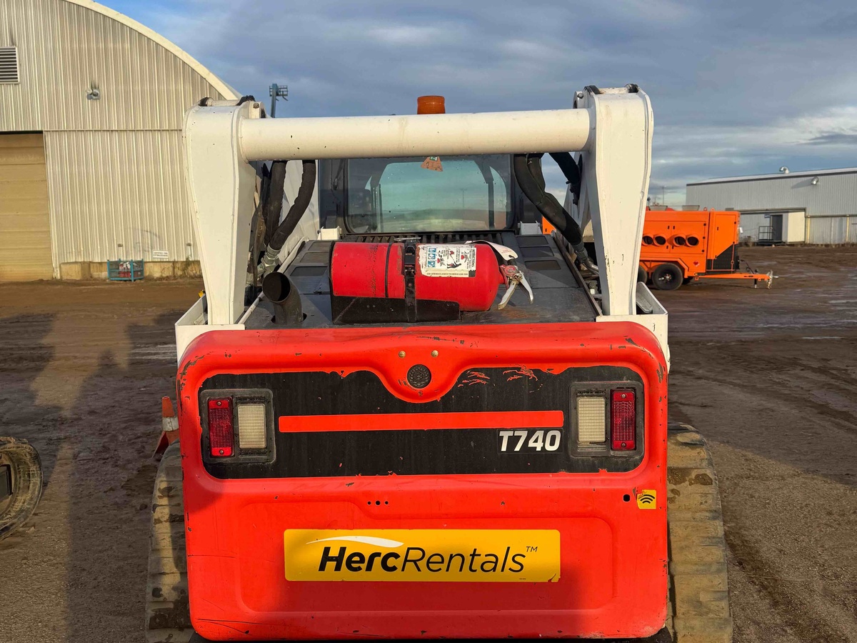 2019 Bobcat T740-4