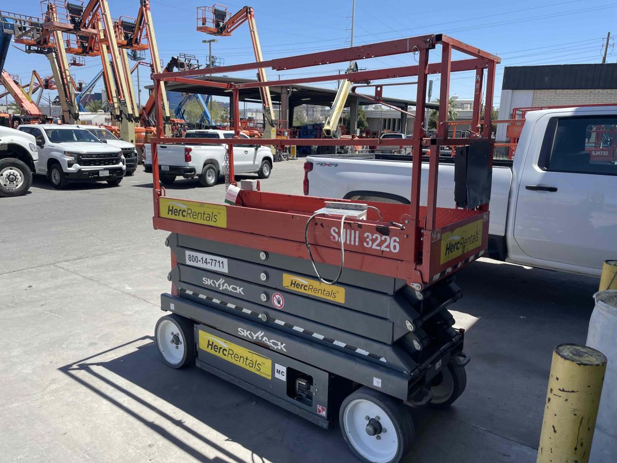 2017 Skyjack SJ3226
