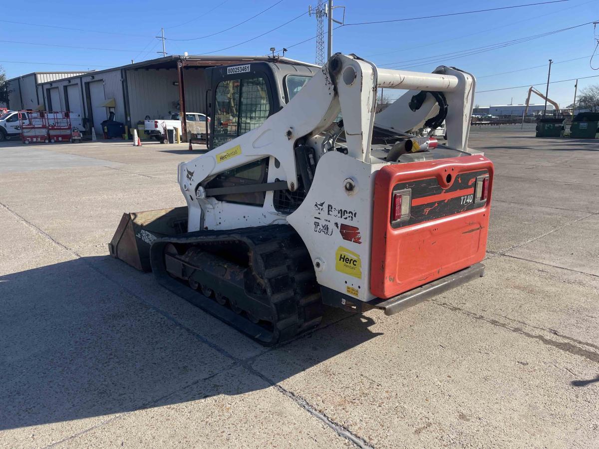 2019 Bobcat T740