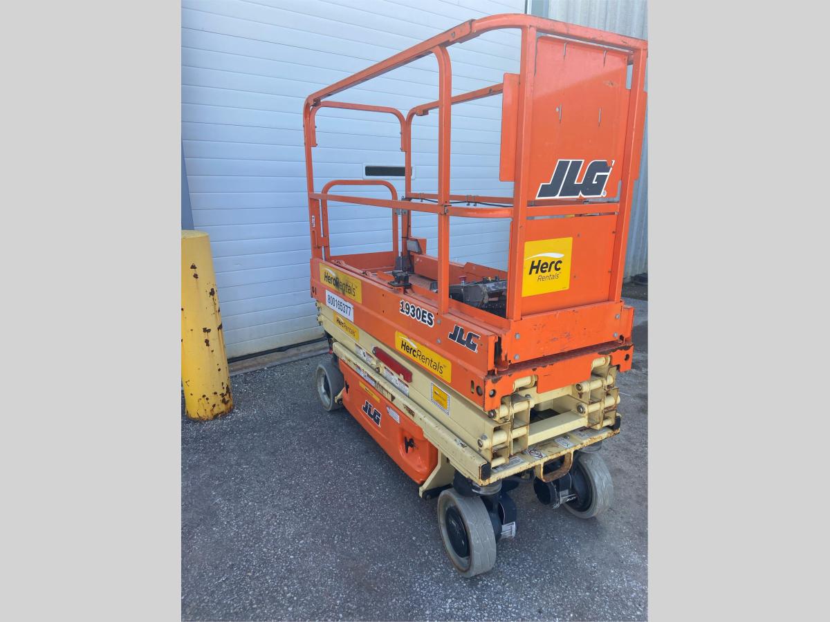2017 JLG 1930ES