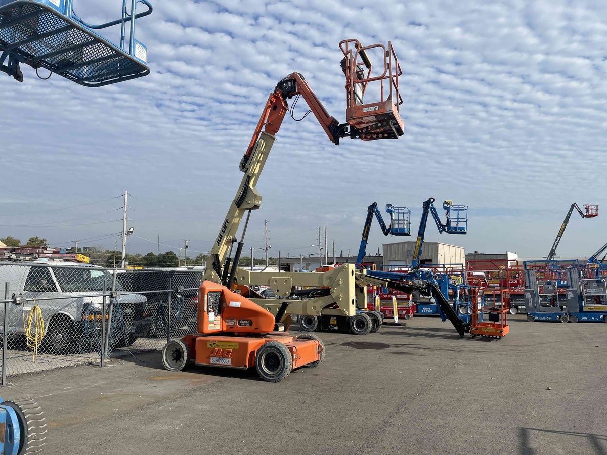 2008 JLG E400AJPN