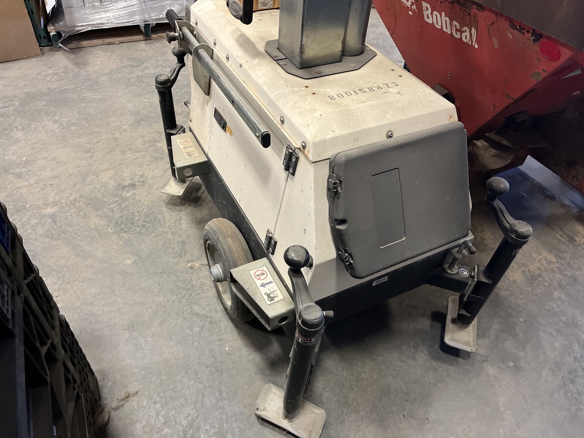 2017 Magnum PLT240-3