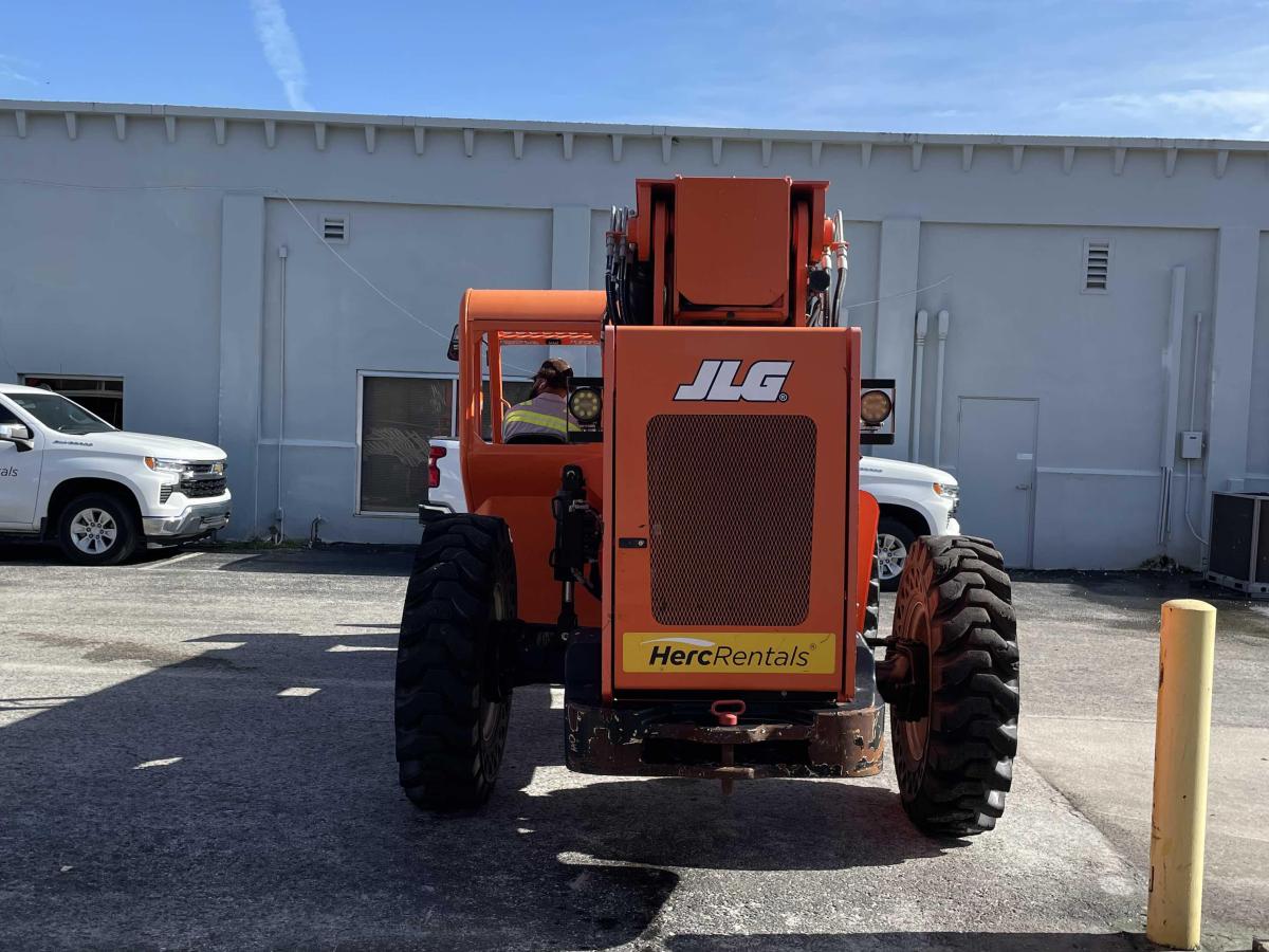 2020 SkyTrak 10042