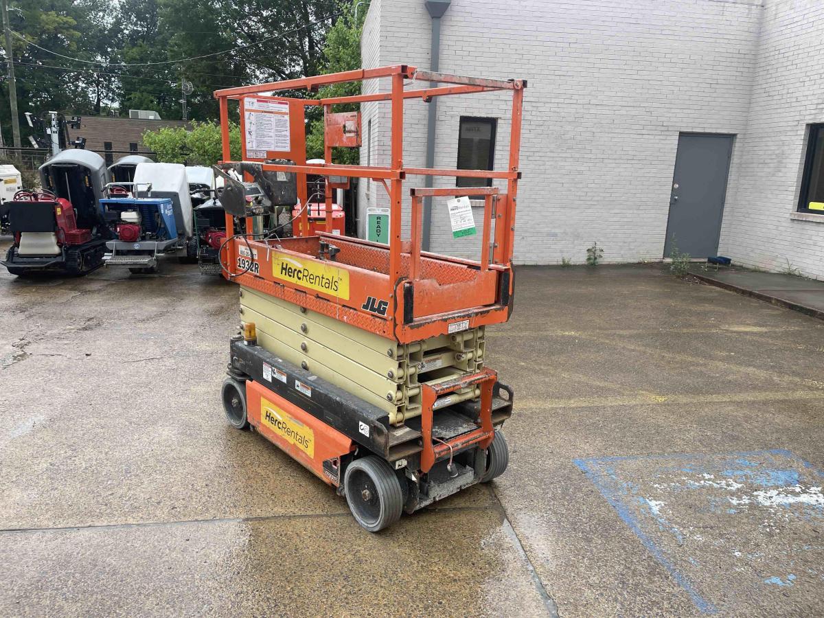 2018 JLG 1932R-3