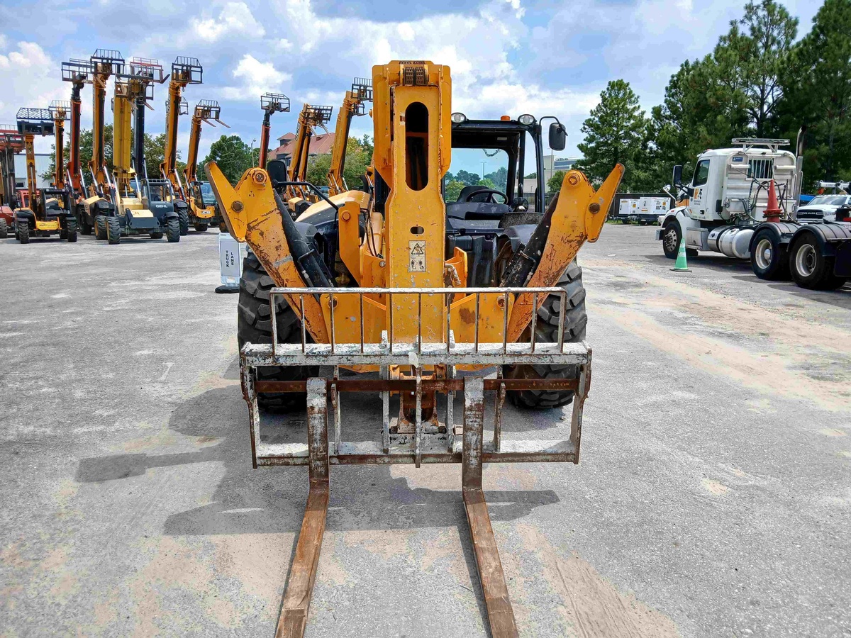 2022 JCB 512-56-8