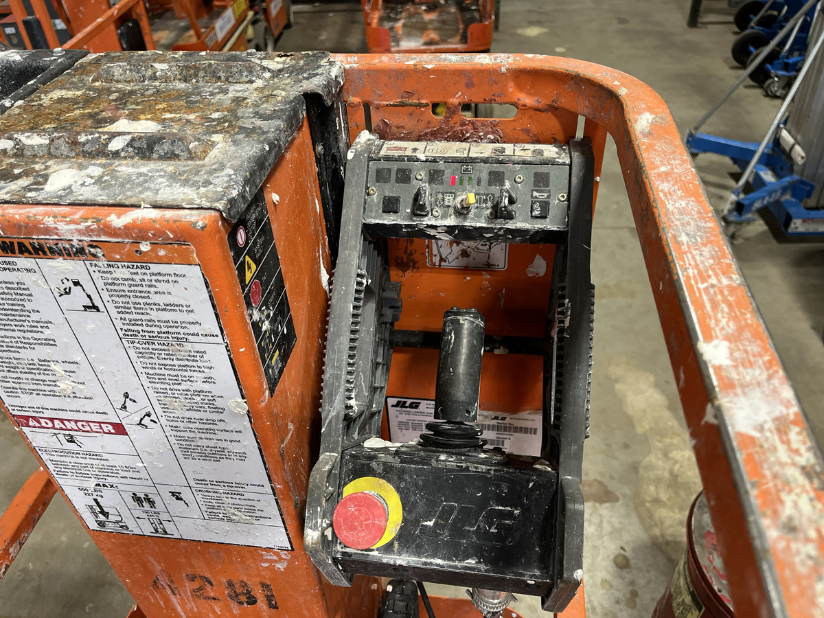 2014 JLG 1230ES-5