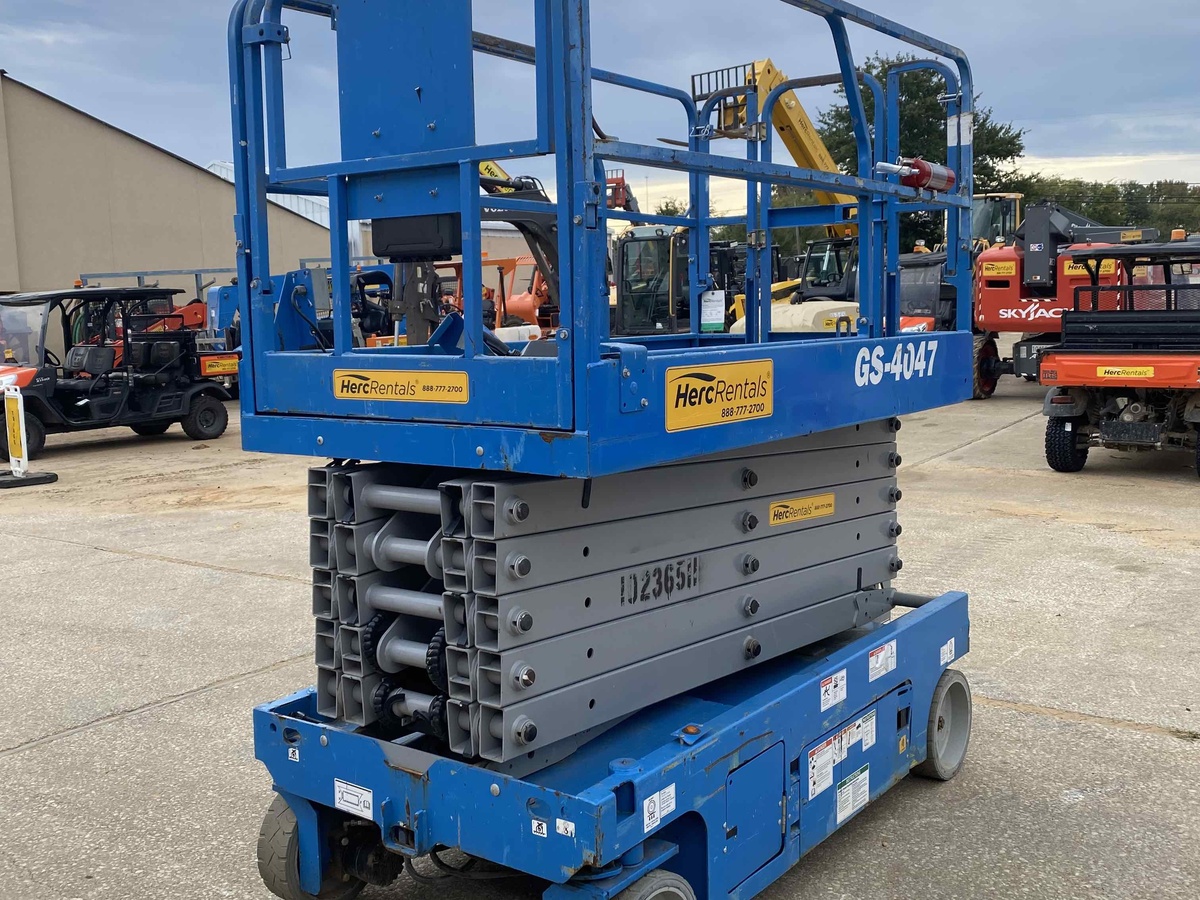 2018 Genie GS-4047-2