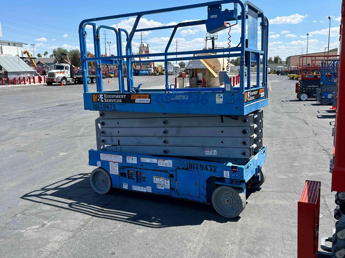 2016 Genie GS-3246