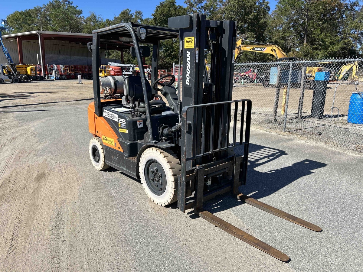 2021 Doosan G25N-7-1