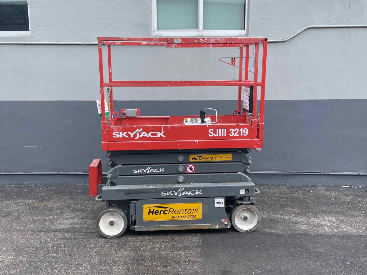 2017 Skyjack SJ3219