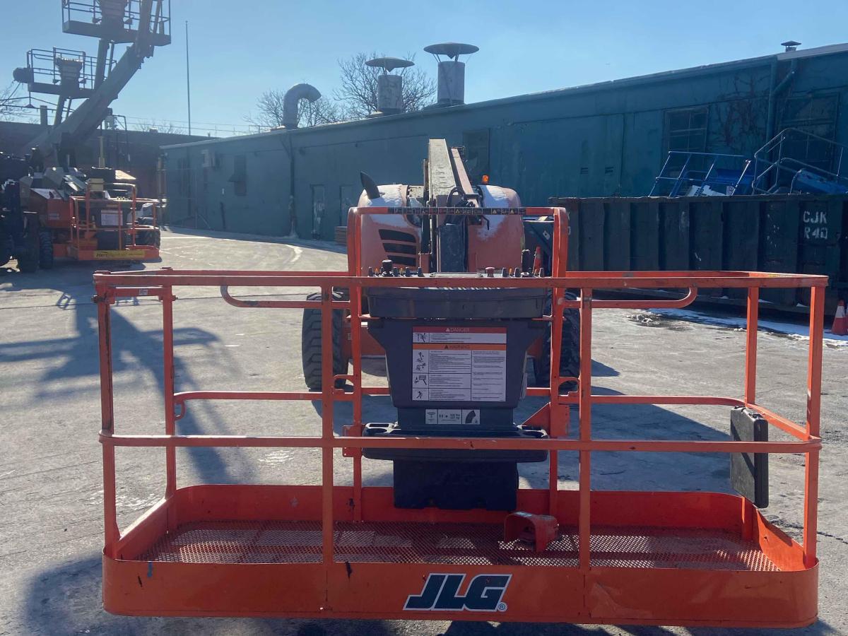 2016 JLG 600AJ